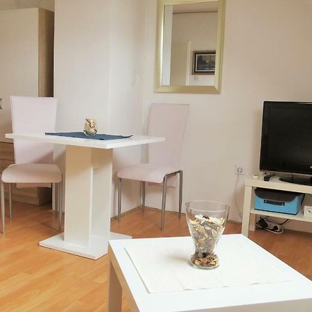 Mia Airport Studio Apartment - 0-24H Self Check In&Out - Parking On Site Velika Gorica Dış mekan fotoğraf