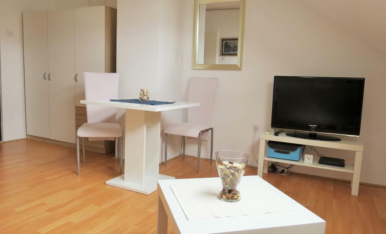 Mia Airport Studio Apartment - 0-24H Self Check In&Out - Parking On Site Velika Gorica Dış mekan fotoğraf