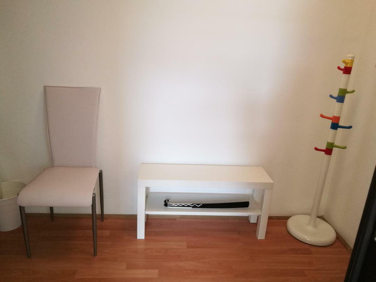 Mia Airport Studio Apartment - 0-24H Self Check In&Out - Parking On Site Velika Gorica Dış mekan fotoğraf