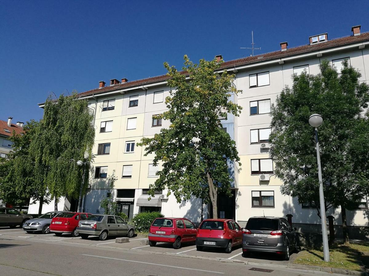 Mia Airport Studio Apartment - 0-24H Self Check In&Out - Parking On Site Velika Gorica Dış mekan fotoğraf